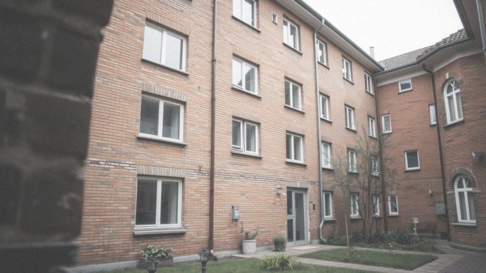 Kiedy następuje zasądzenie obowiązku opuszczenia lokalu przez sąd?